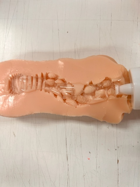 ローションに入れ過ぎを注意喚起する図